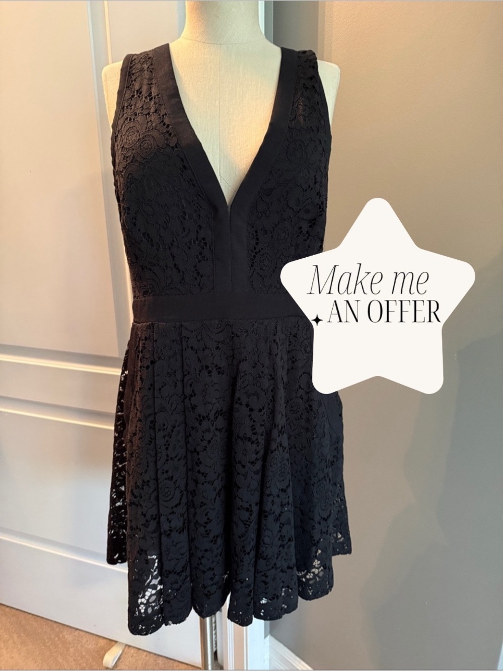 Free People Black Lace V-Neck Mini Dress Large Lined super adorable